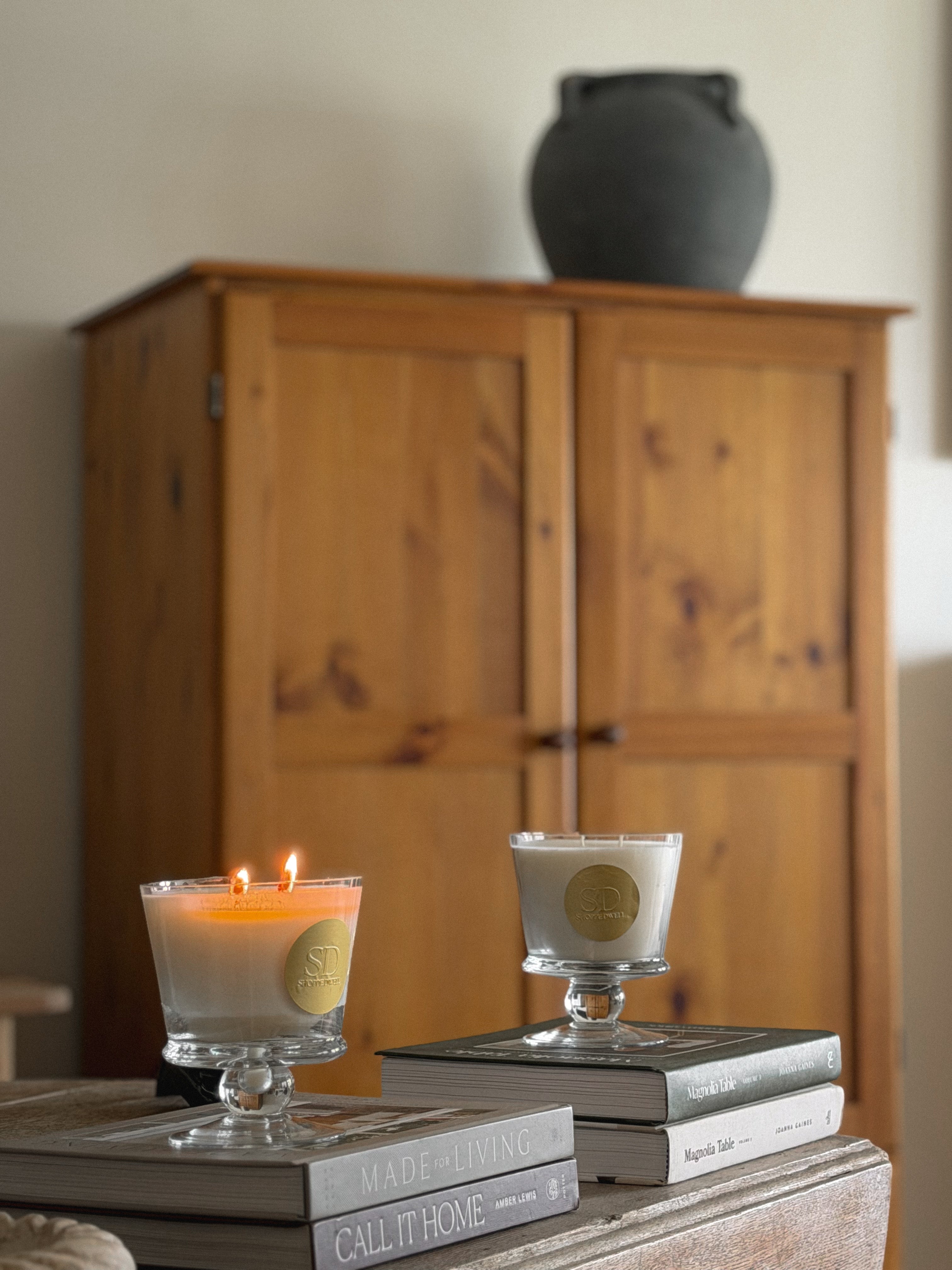 The Alabaster Candle, Gold Label in The Jade Room Fragrance