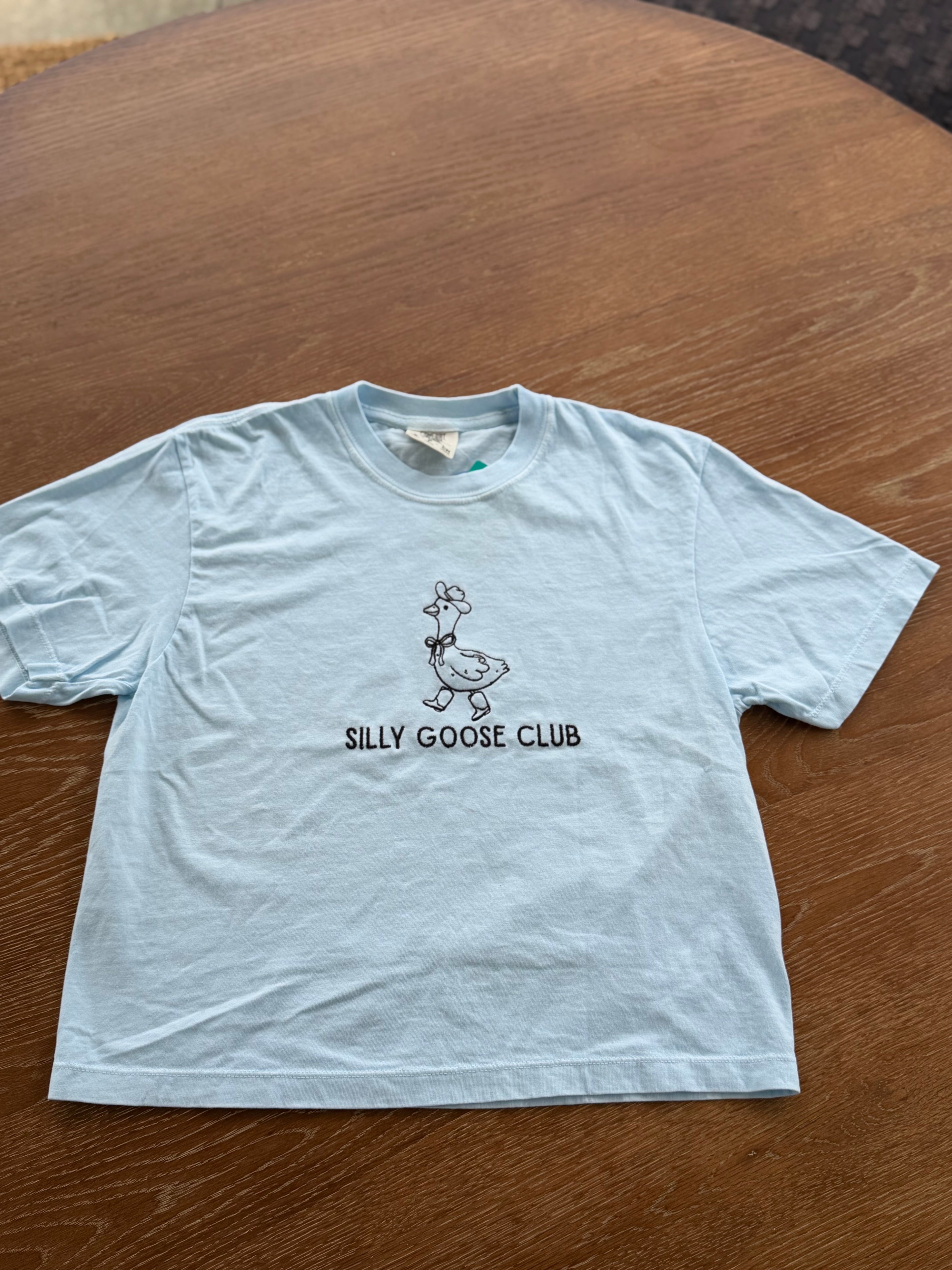Silly Goose Club Cropped Tee
