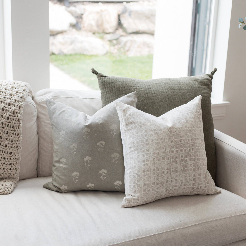 Fleur Gray Floral Pillow Cover 22”