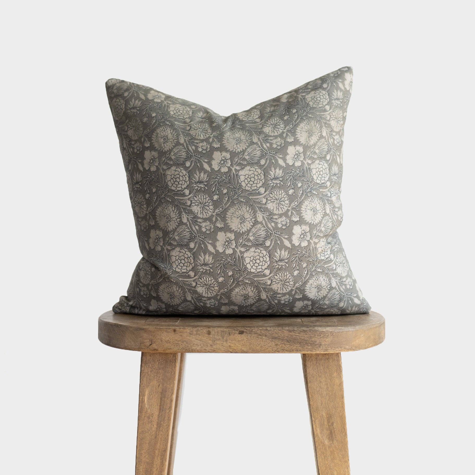 Gracie Pillow Cover 22”