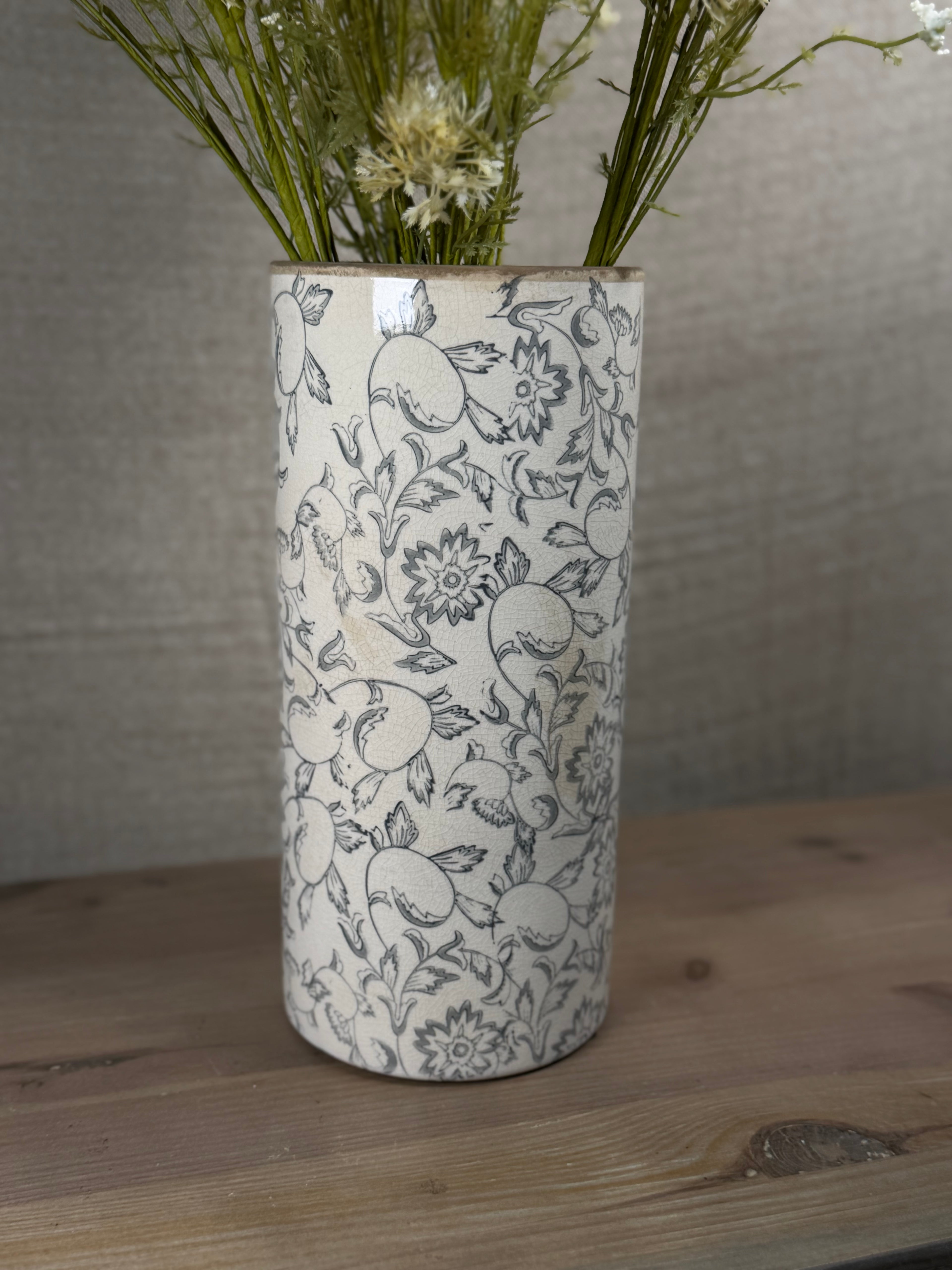 Heirloom Vase 11”