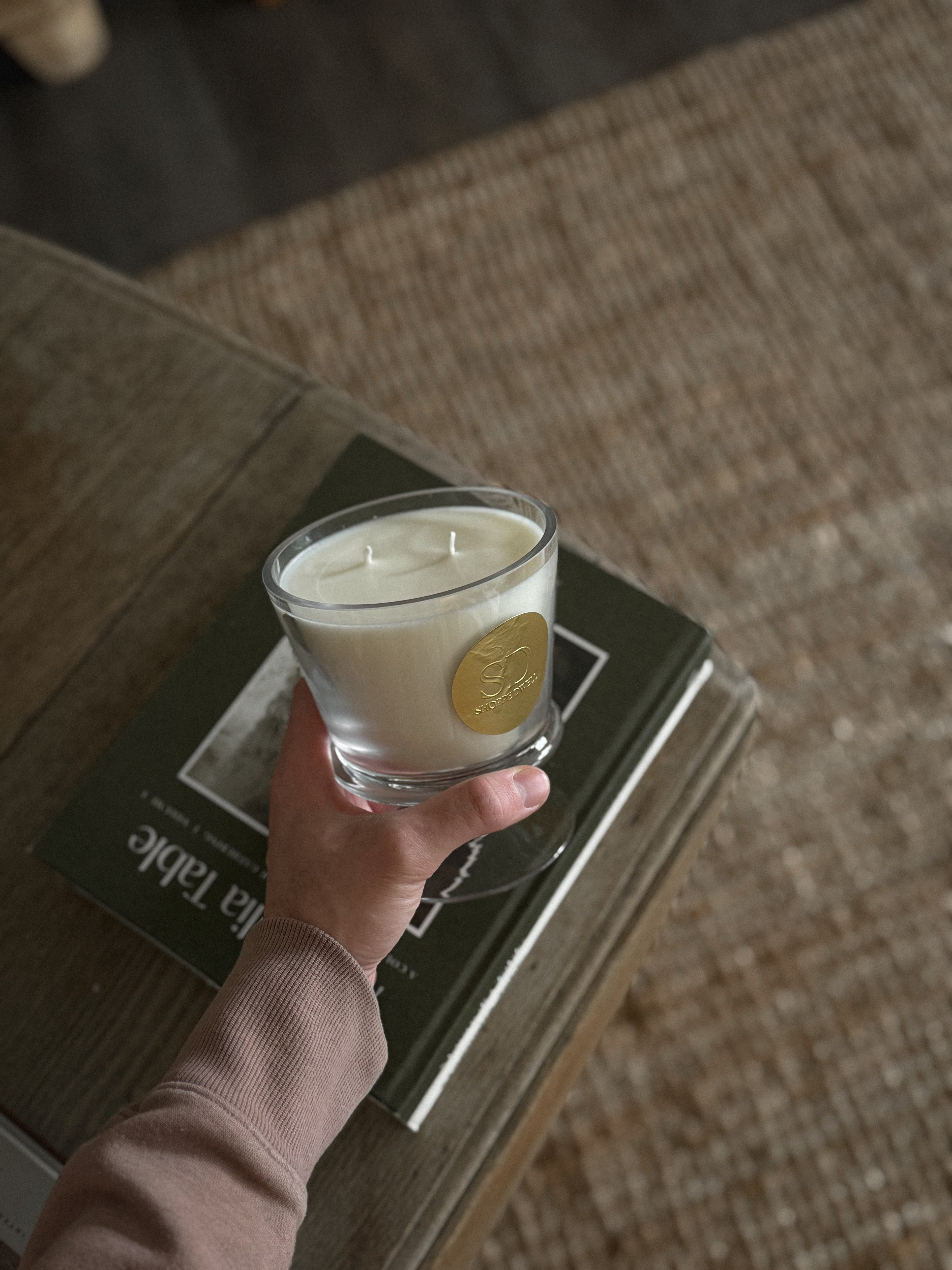 The Alabaster Candle, Gold Label in The Jade Room Fragrance