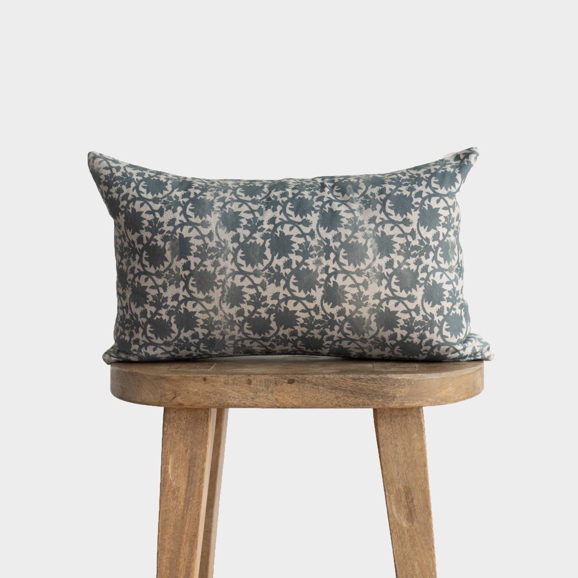 Briar Pillow Cover 22”