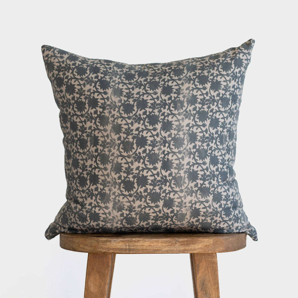 Briar Pillow Cover 22”