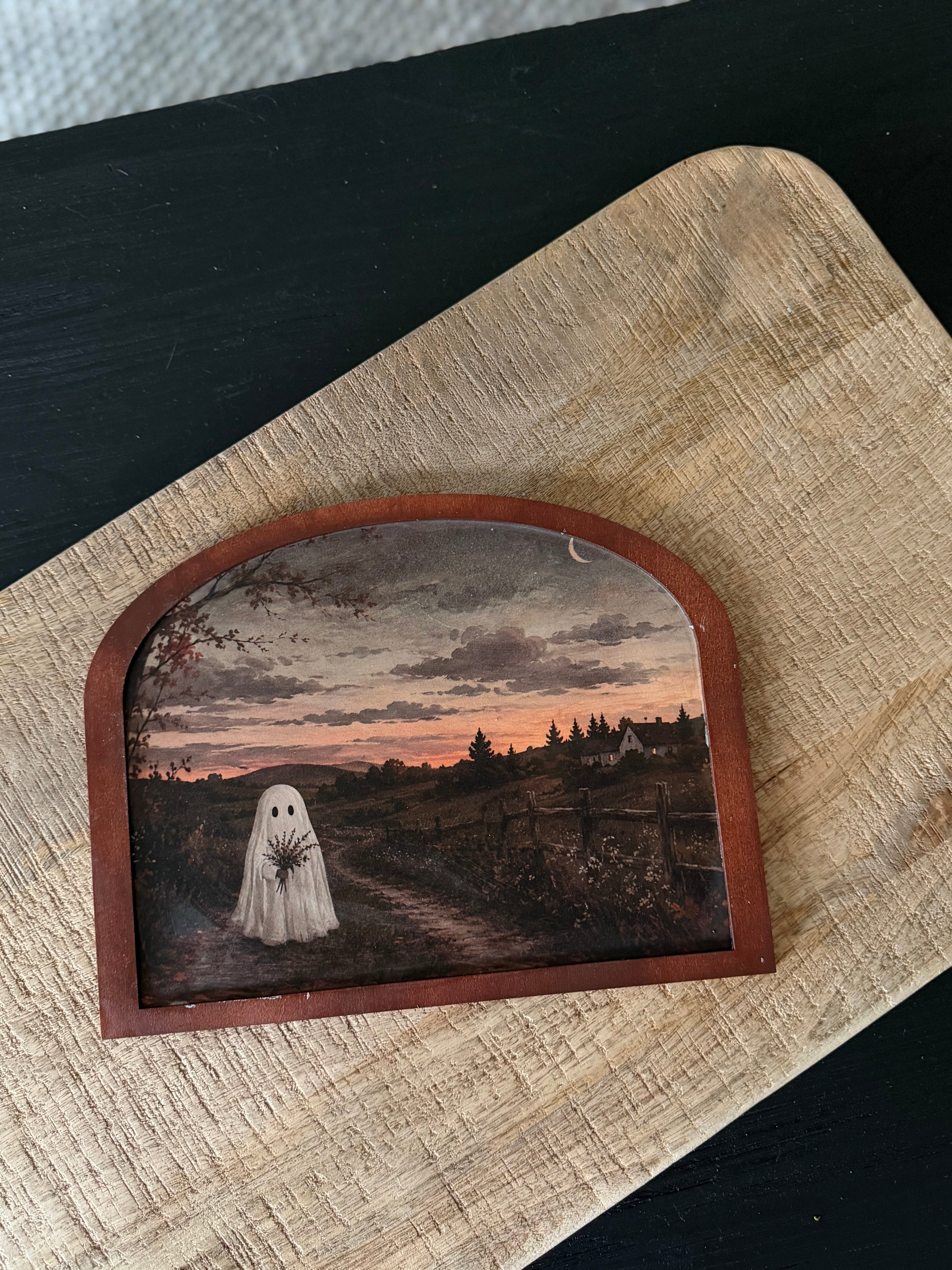 Ghost Arched Frame 8.5x11
