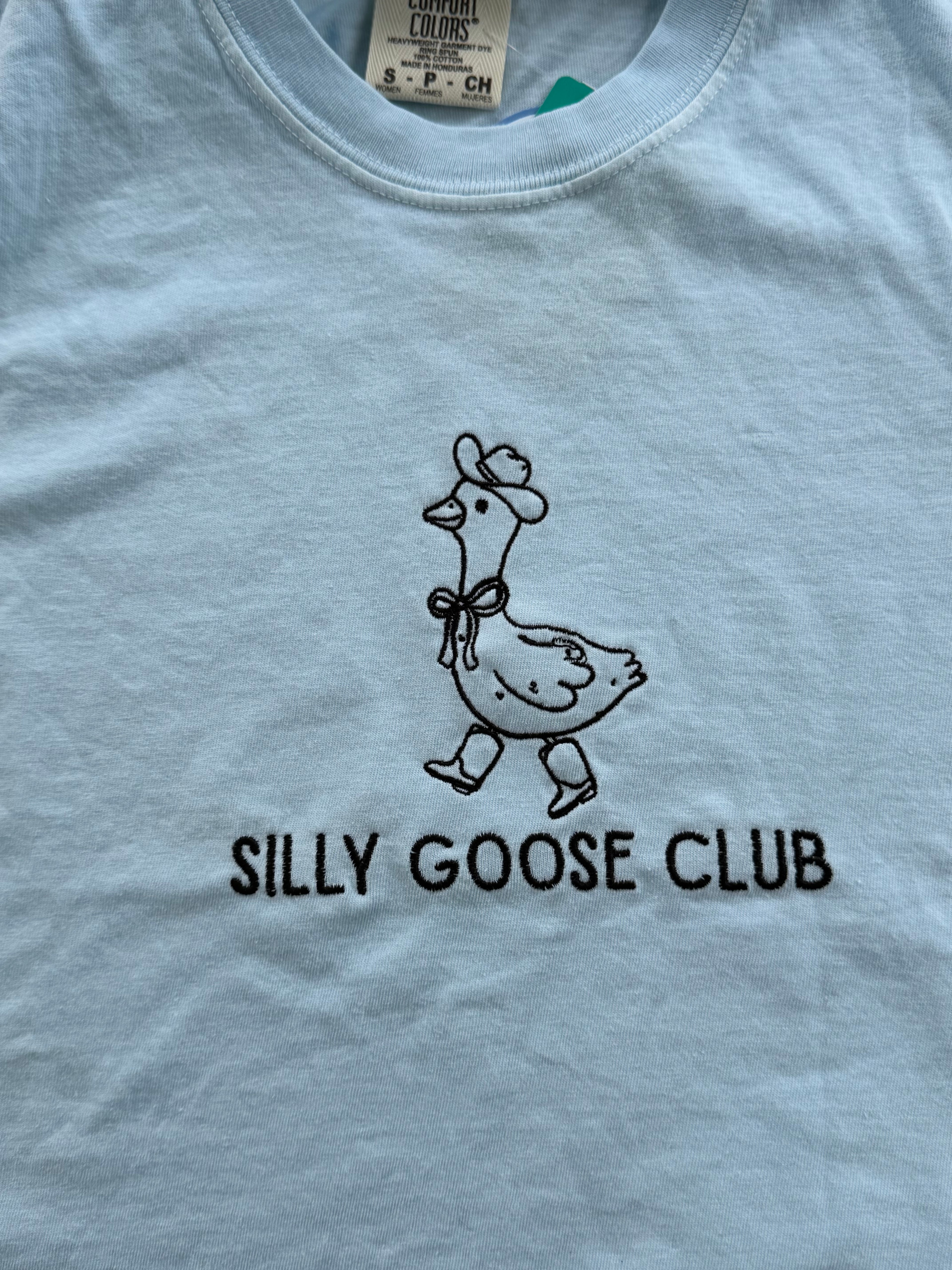 Silly Goose Club Cropped Tee