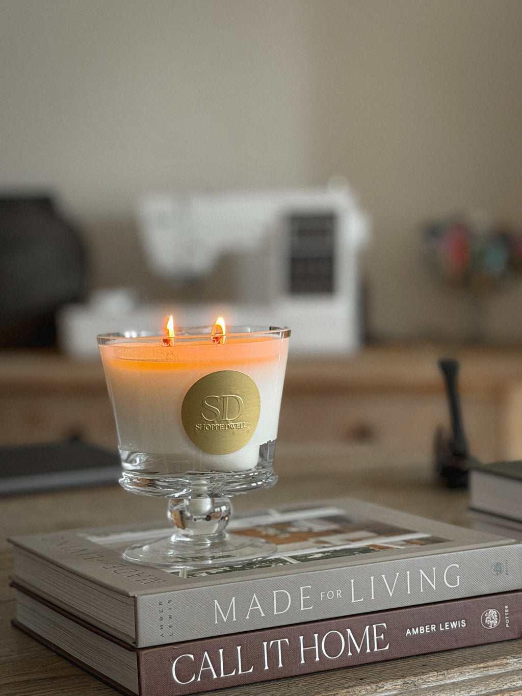 The Alabaster Candle, Gold Label in The Jade Room Fragrance