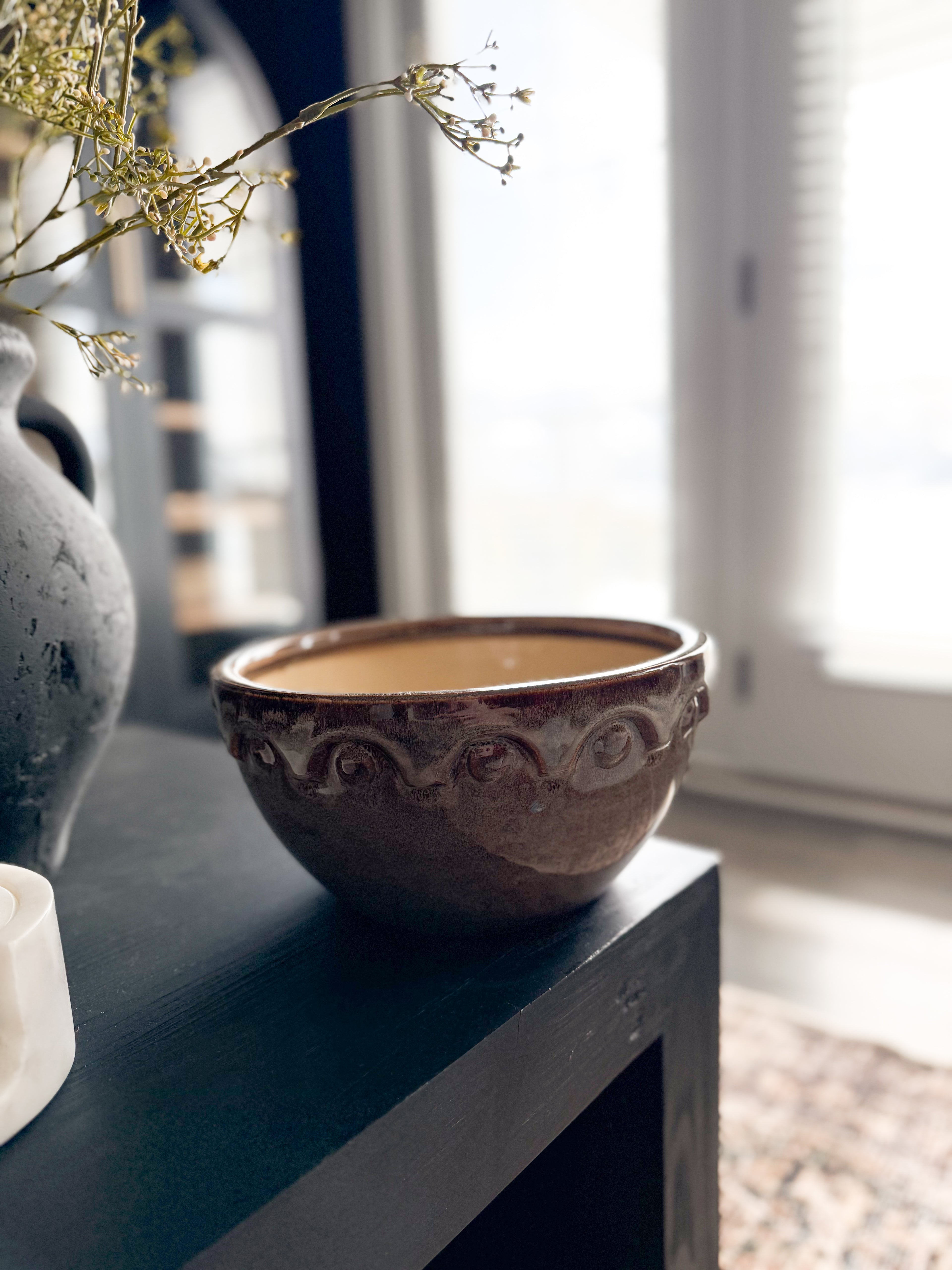 Rowan Scalloped Stoneware Bowl (Found)