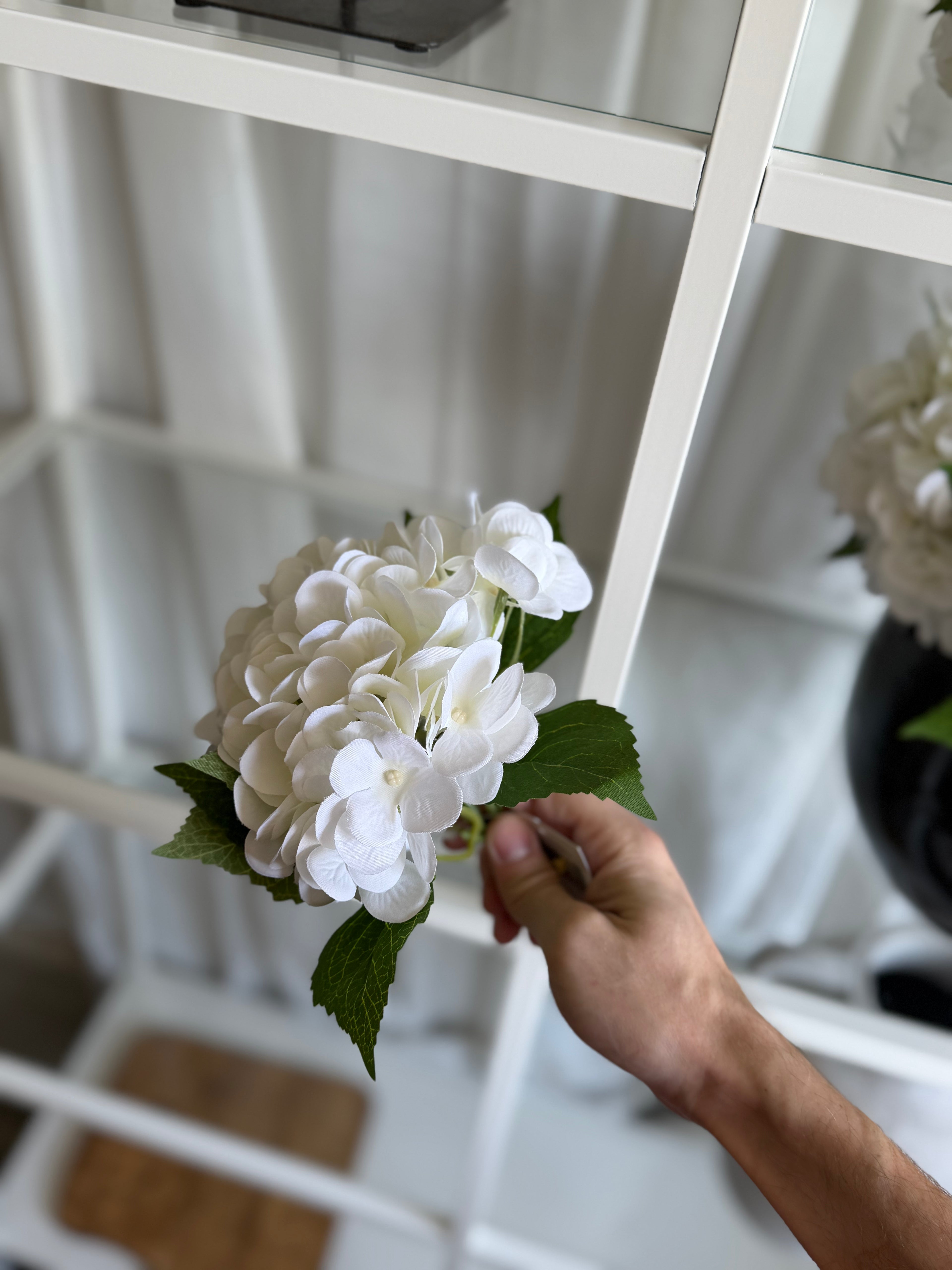 11.5” White Hydrangea Bundle