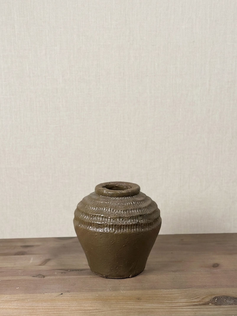 Small Ribbed Bud Vase - Umber