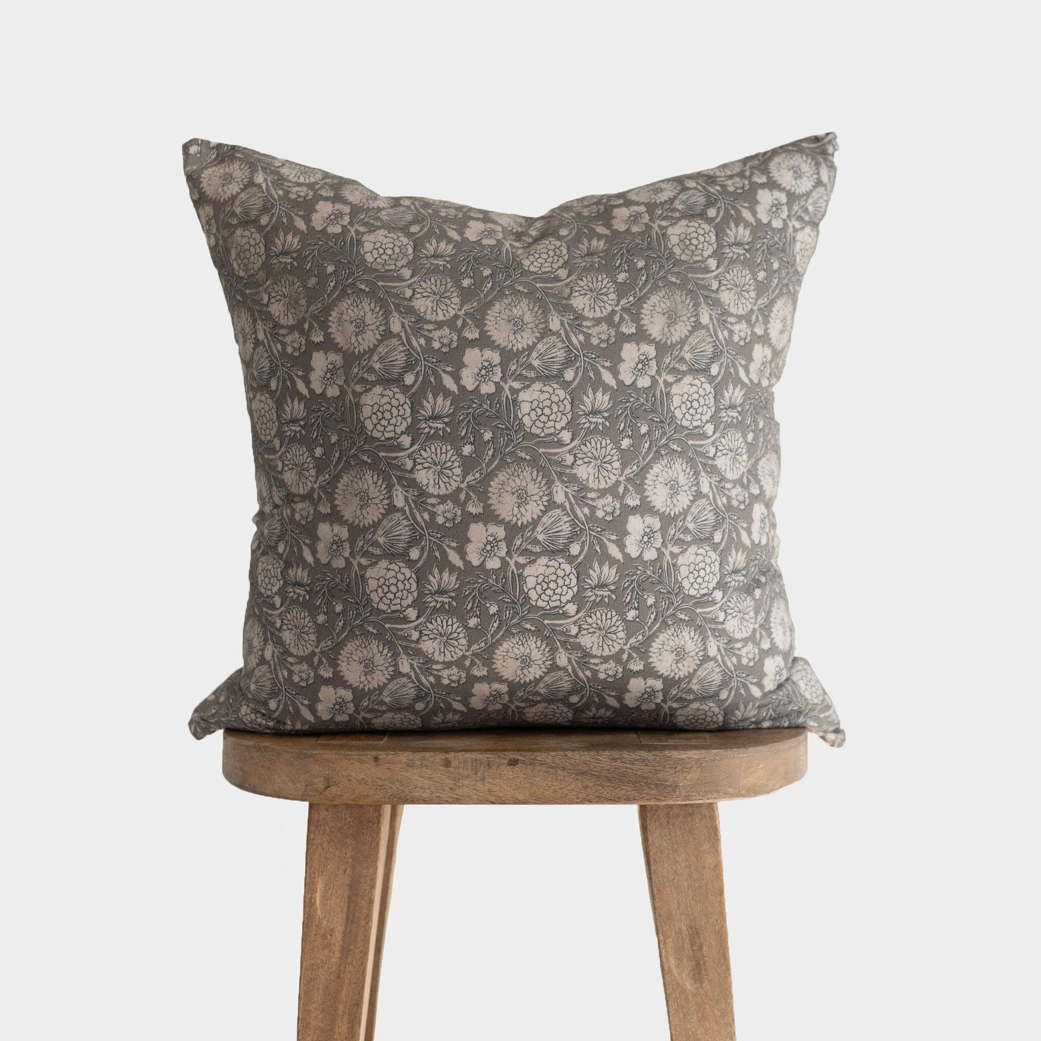 Gracie Pillow Cover 22”